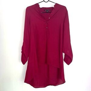 Zac & Rachel - Wine Red Quarter-Button High-Low Blouse